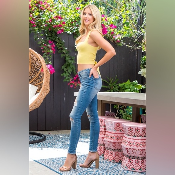 MELON YELLOW CROPPED ELASTIC TANK TOP CRISS CROSS STRAP BACK DETAIL - Picture 5 of 6